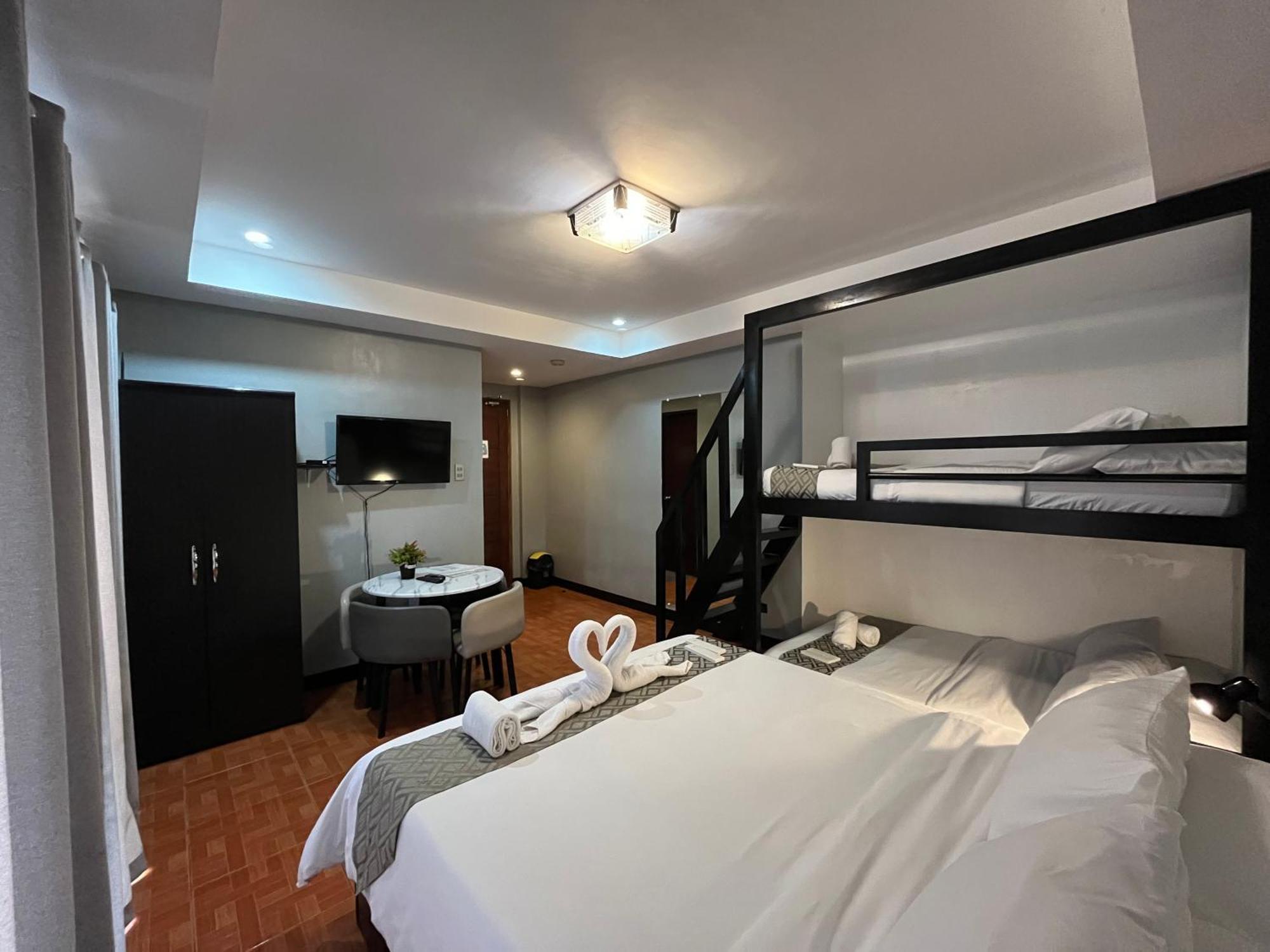 Rangya Hotel Tagaytay City Exterior photo