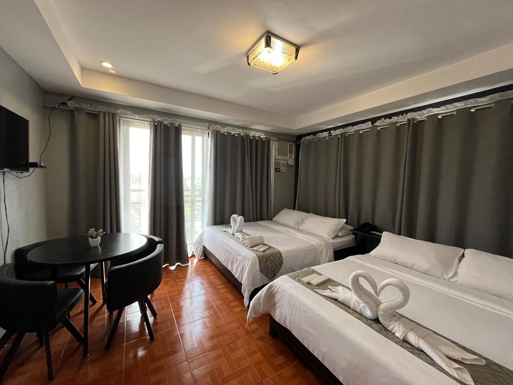 Rangya Hotel Tagaytay City Exterior photo